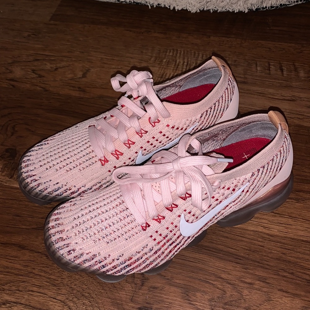 Nike Vapormax - Size 7 (women’s)
